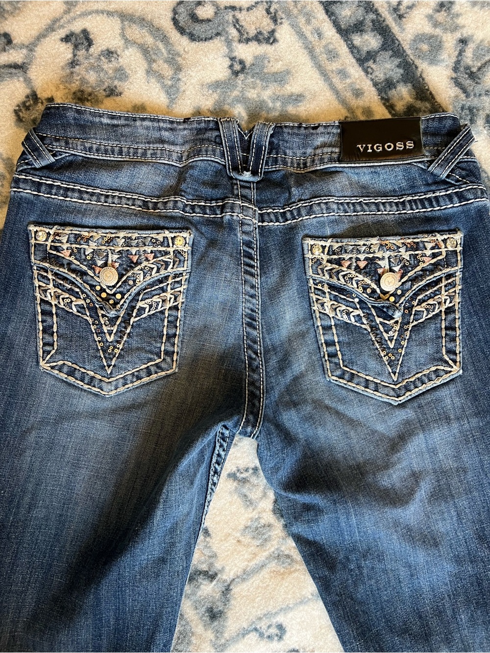 Vigoss Boot Cut Jeans with Detail Back Pockets